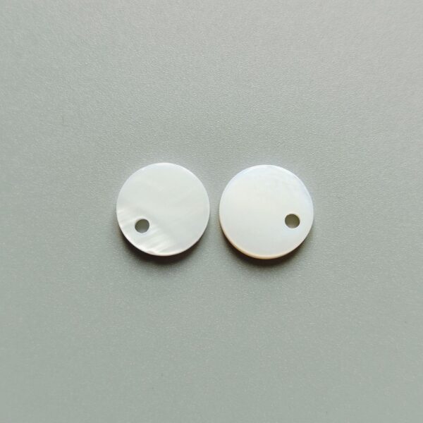 16/24L Natural Shell Round Buttons with Single Hole 40pcs