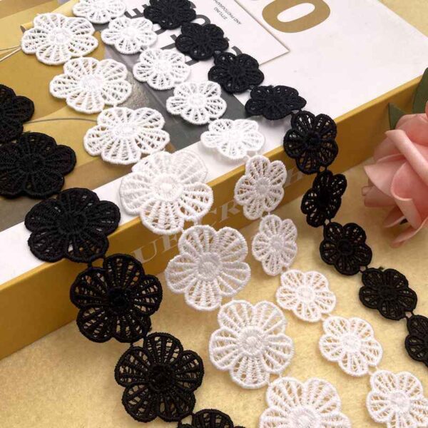 2.5/3.7cm Black White Milk Fiber Floral Embroidered Lace Trim 15 Yards