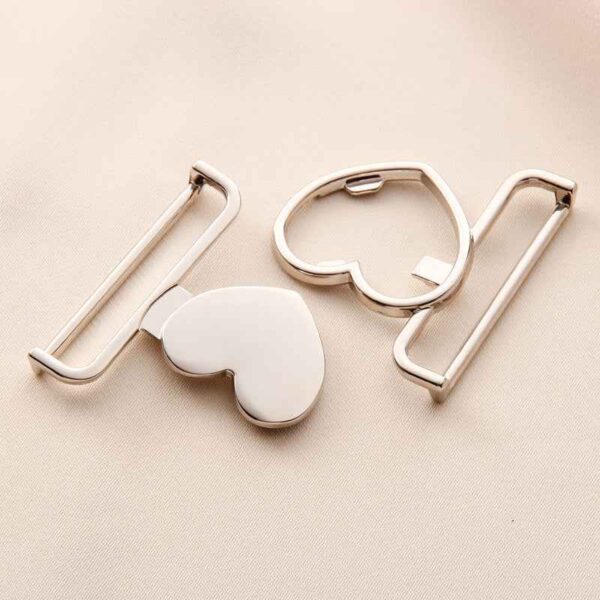 30/40mm Heart-Shaped Belt Buckles - Romantic Metal Clasps 20pcs