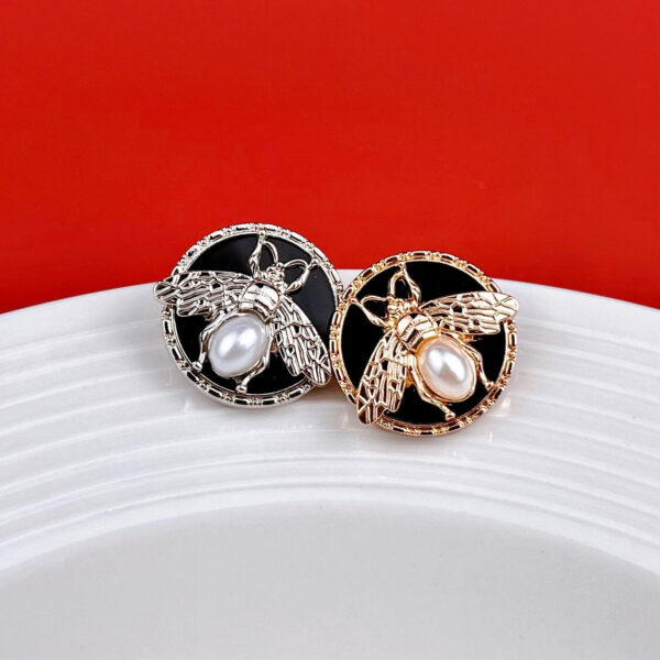 18/20/23MM Round 3D Bee Pearl Metal Shank Buttons 10PCS - Image 2