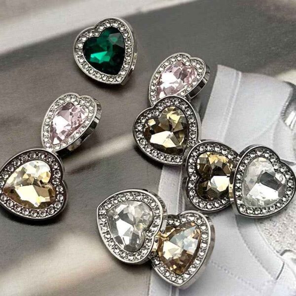 28L/36L Heart-Shaped Gemstone Metal Shank Buttons for Women 10pcs