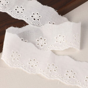 45/70mm Cotton Lace Trim with Embroidered Holes 20 Yards