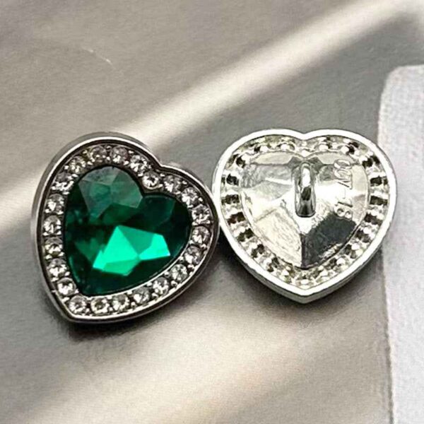28L/36L Heart-Shaped Gemstone Metal Shank Buttons for Women 10pcs
