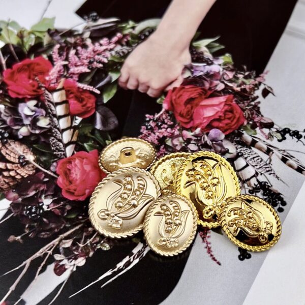 18/23MM Oval Sand Gold Lily of the Valley Metal Buttons 20pcs - Image 2