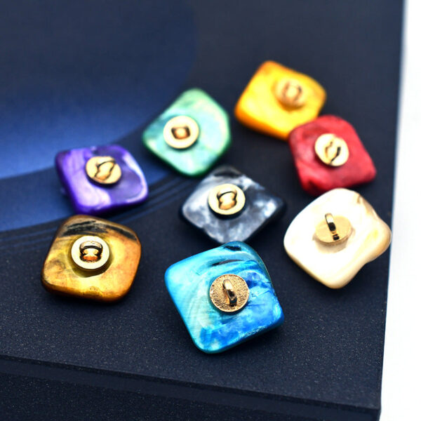 20mm Irregular Shell Buttons with Metal Shank 8 Colors 40 Pack - Image 2