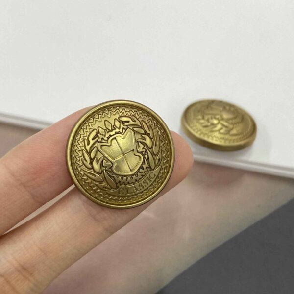 15-23mm Retro Gold Round Peace Shield Metal Shank Buttons 20pcs
