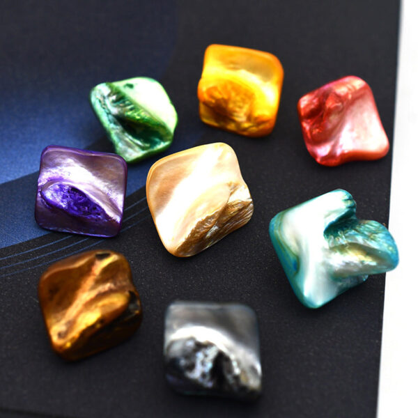 20mm Irregular Shell Buttons with Metal Shank 8 Colors 40 Pack - Image 3
