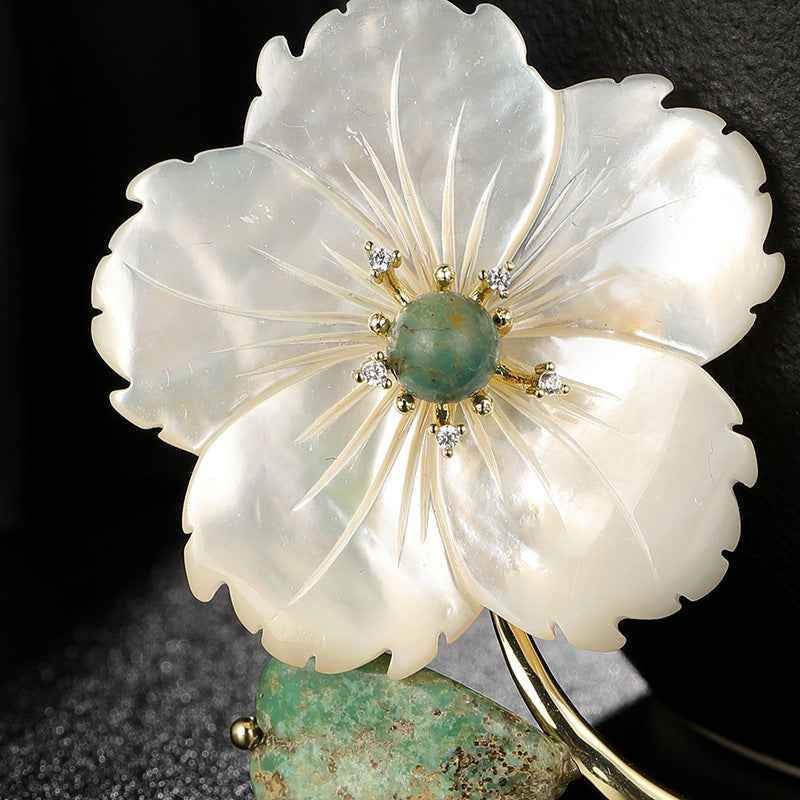 Natural Sea Shell Peach Blossom Imperial Stone Coat Brooch Pin
