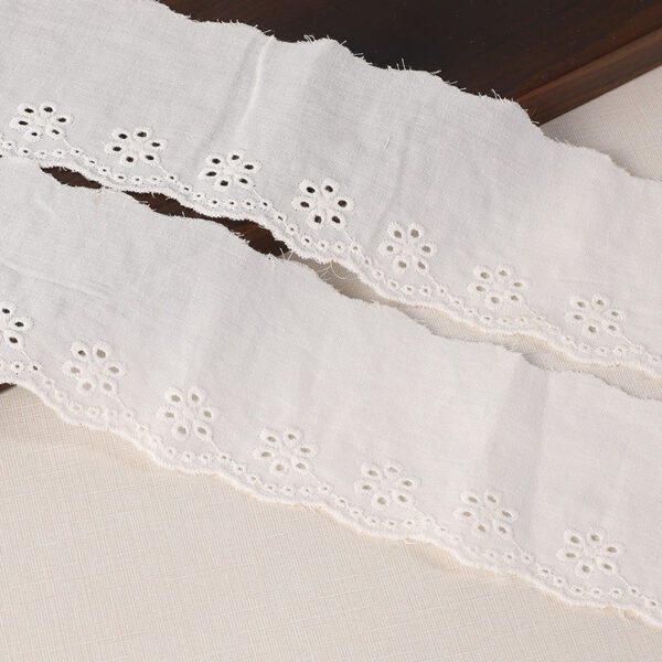 45/70mm Cotton Lace Trim with Embroidered Holes 20 Yards - Image 2