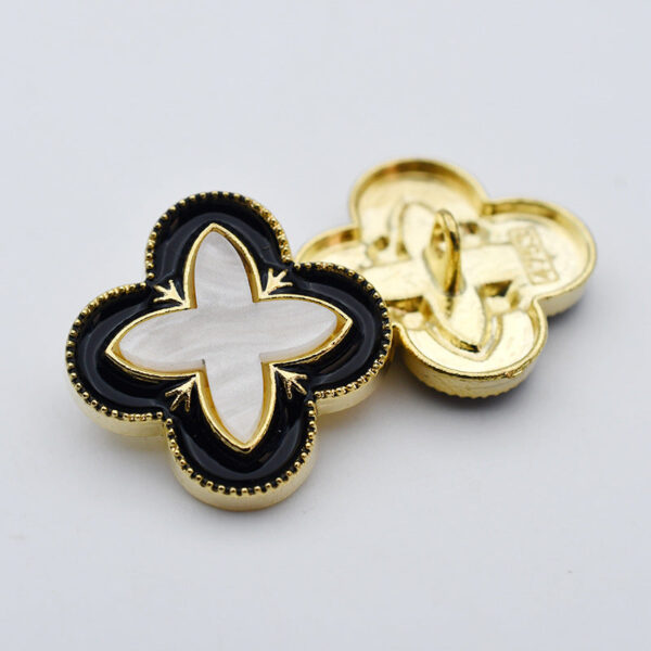 25mm Black and White Four-Leaf Clover Metal Shank Buttons 20pcs - Image 2