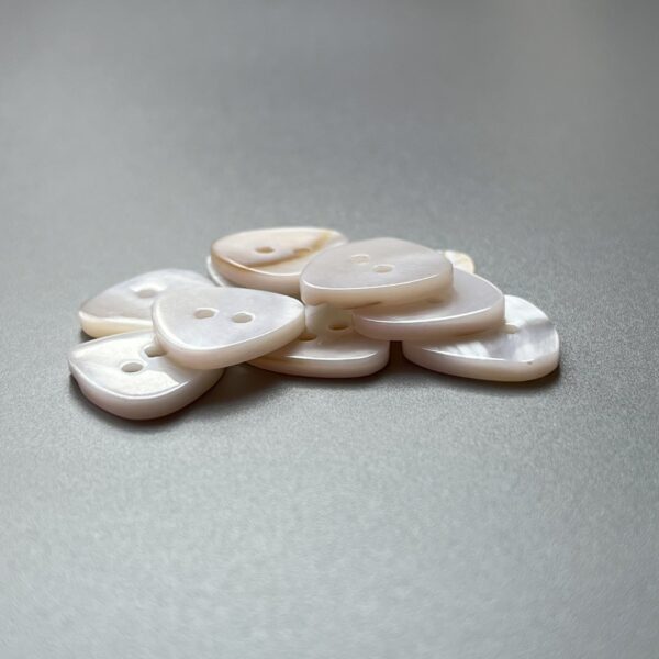 24L Triangular 2-Hole Natural Shell Shirt Buttons 20pcs - Image 2