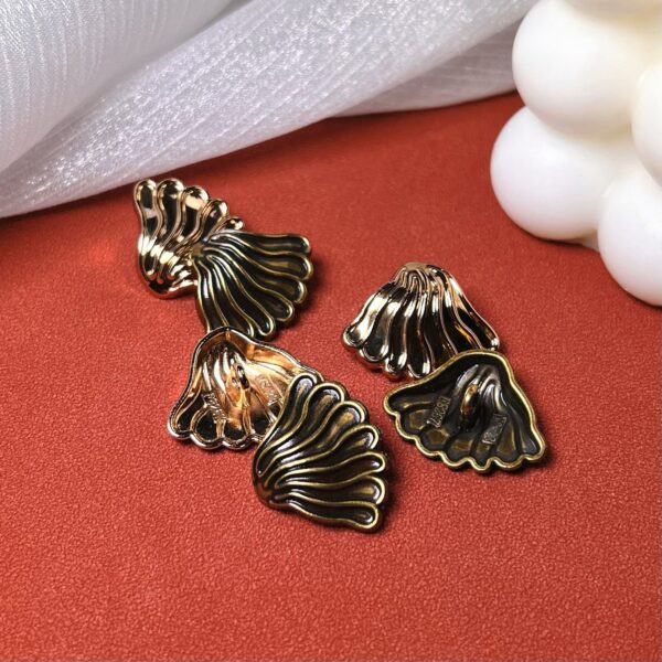 23mm Vintage Gold Fan Metal Shank Buttons for Coats 20pcs - Image 2