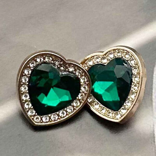 28L/36L Heart-Shaped Gemstone Metal Shank Buttons for Women 10pcs