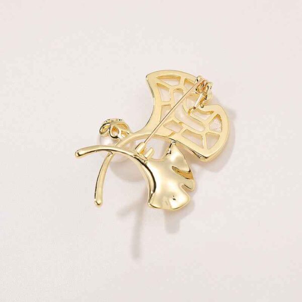 Freshwater Pearl Shell Ginkgo Leaf Brooch Pin