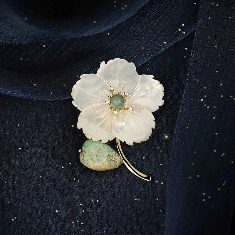 Natural Sea Shell Peach Blossom Imperial Stone Coat Brooch Pin