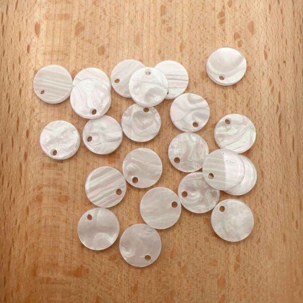 18L (11.5mm) Round Single-Hole Resin Decorative Buttons 90 Pack