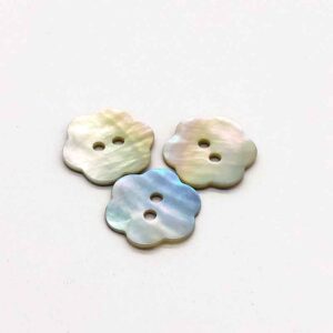 18L/20L/24L Plum Blossom 2-Hole Mother of Pearl Shell Buttons 30pcs