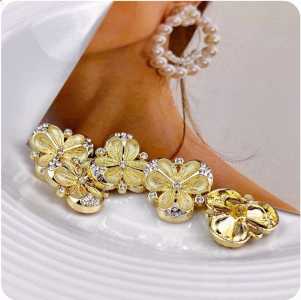 Luxury Diamond Three-Petal Flower Metal Shank Buttons 10pcs - Image 3