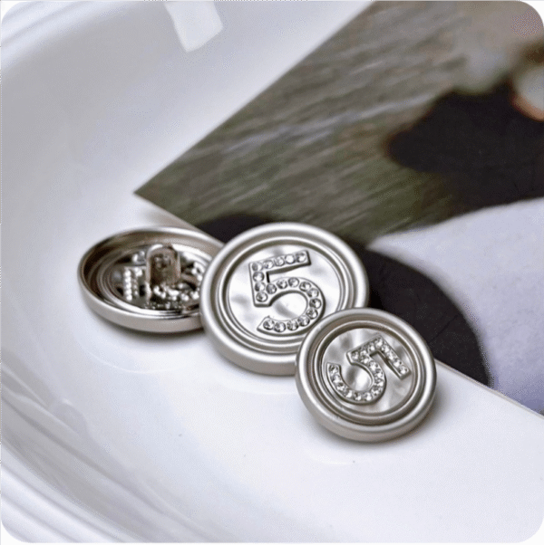 18/23MM Round Diamond Number 5 Metal Sweater Buttons 10pcs - Image 3