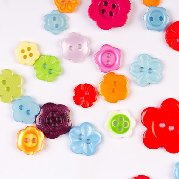 400pcs Candy Colored DIY Craft Buttons Bottle Pack - Image 3
