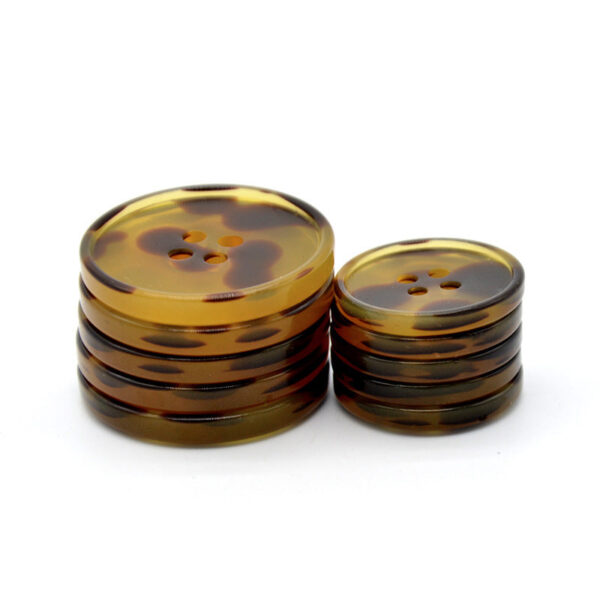 30/40L Brown Leopard Pattern Resin Buttons with Four Holes 50PCS - Image 3