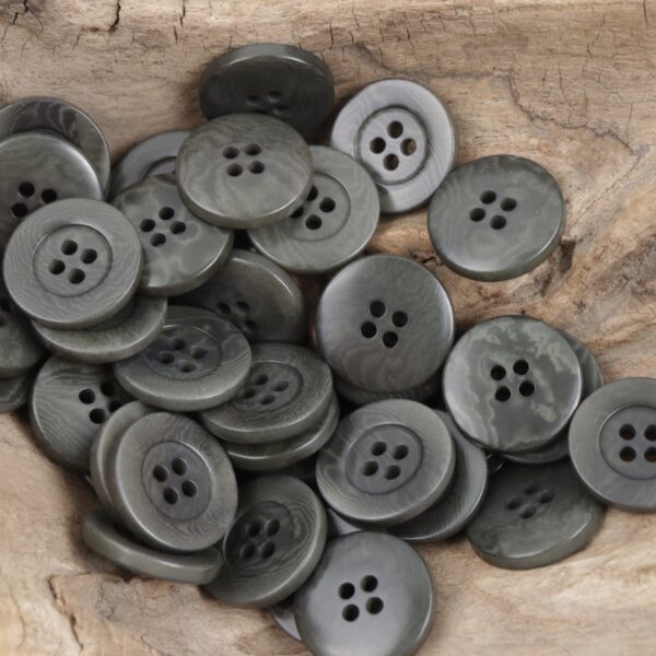 Corozo Nut Buttons Wide Border Round 10 Pack