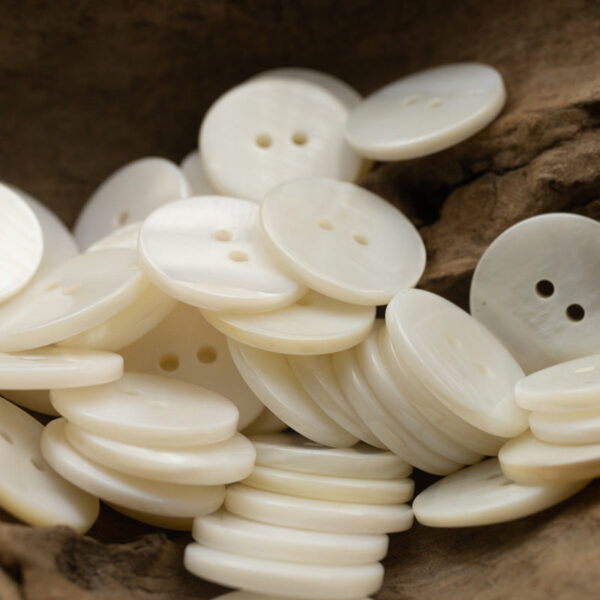 Natural Shirt Pearl Shell Flat Buttons 2 Hole 10pcs