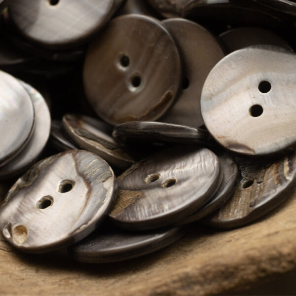 Natural Shirt Pearl Shell Flat Buttons 2 Hole 10pcs