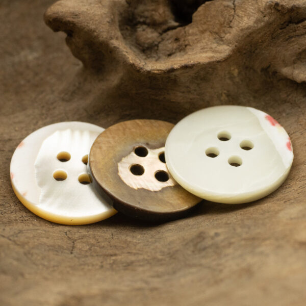 Natural Shell Buttons for High-End Custom Shirts - 6pcs - Image 2