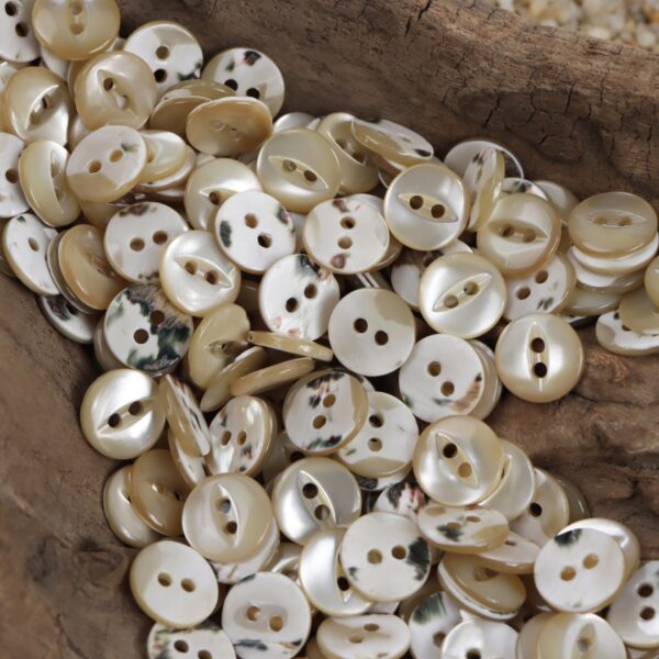 11.5mm Two-Hole Natural Fish-Eye Shell Buttons 10pcs - Image 5