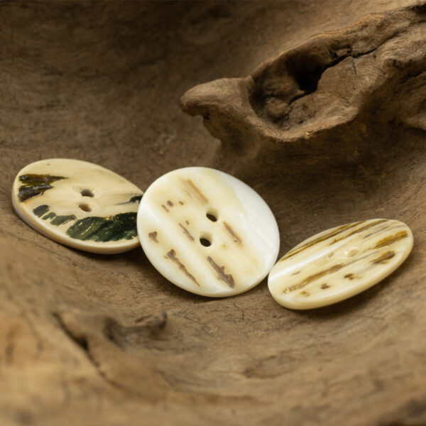 11.5/18/25mm Classic Flat Two-Hole Natural River Shell Buttons 10pcs - Image 2