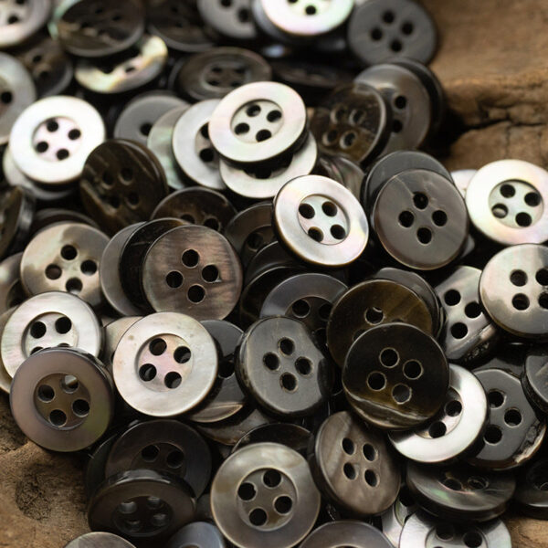 11.5mm Wide-Edged Off-White Iridescent Black Shell Buttons 6pcs - Image 6