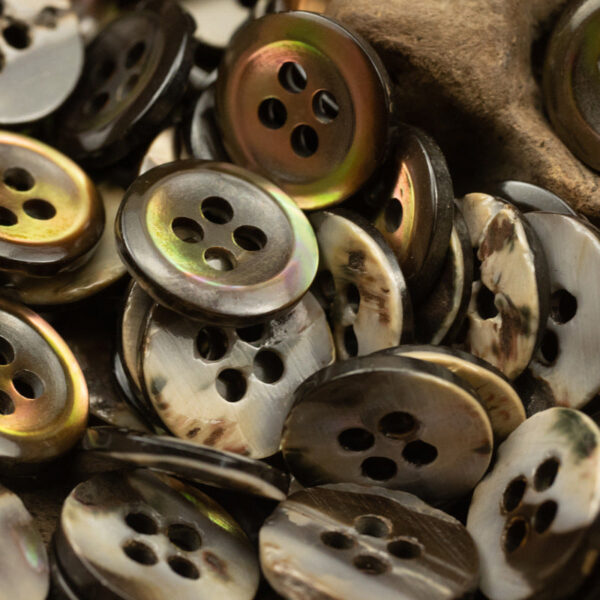 11.5mm Ink-Blended Natural Shell Buttons for Vintage Floral Blouses 5pcs - Image 5