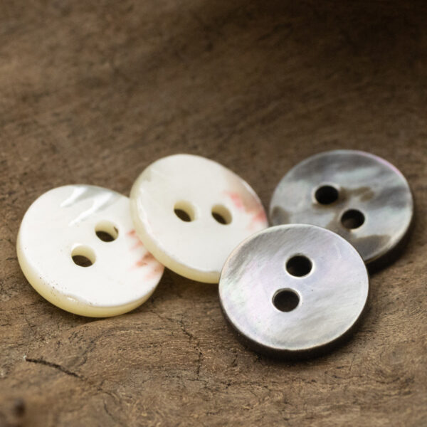 11.5mm Multicolored Black Mother-of-Pearl Two-Hole Shell Buttons 12pcs - Image 2