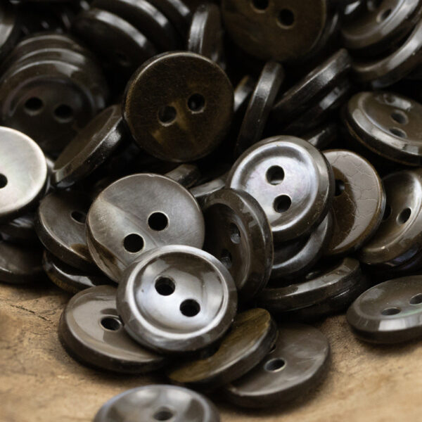 11.5mm Multicolored Black Mother-of-Pearl Two-Hole Shell Buttons 12pcs - Image 5