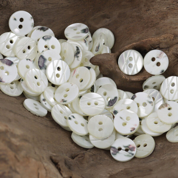 Laser-Engraved Natural Off-White Two-Hole Shell Buttons 10pcs - Image 3