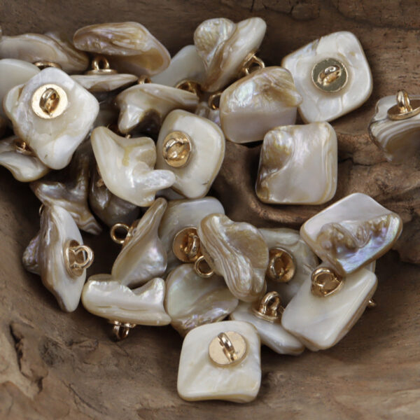 Fashion Natural Pearl DIY Shank Shell Buttons,10pcs