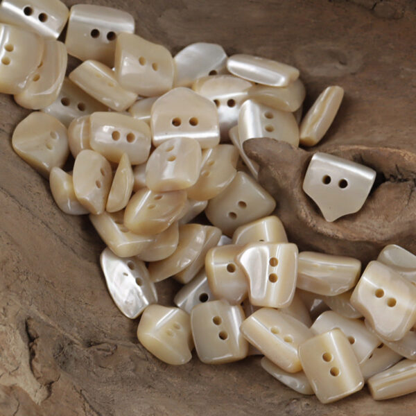 Irregular Oval Creamy White Light Yellow Shell Buttons for Shirts 10pcs - Image 6