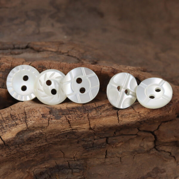 11.5mm White Natural Shell Buttons for Silk Pajamas Velvet Shirts 10pcs - Image 3