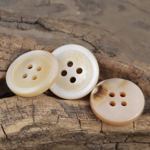 Genuine Irregular Light Beige Shell Buttons 10pcs