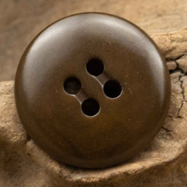 15-25mm Dark Blue Reddish Brown Sustainable Natural Fruit Buttons 10pcs - Image 6
