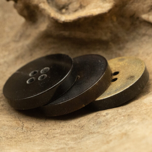 11.5-25mm Double Flat Vintage Black-Brown Horn Buttons 10pcs - Image 3