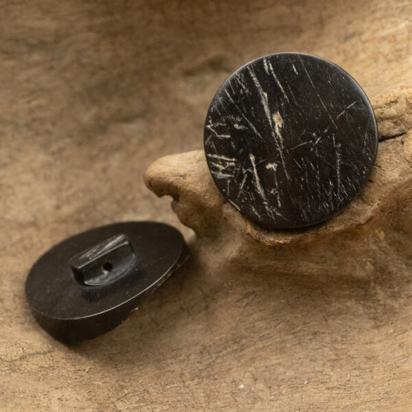 15-28mm Black Rough Genuine Horn Buttons with Concealed Holes 10pcs - Image 2