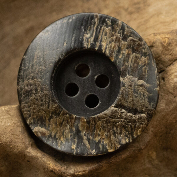 11.5-30mm Rough and Uneven Black Horn Buttons 10pcs - Image 10