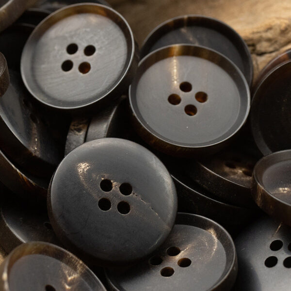 15-25mm Matte Vintage Coffee Black Natural Horn Buttons 6pcs - Image 3
