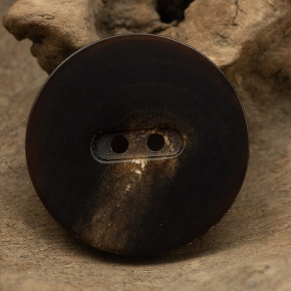 15-28MM Matte Black Flat Two-Hole Horn Buttons 10pcs - Image 5