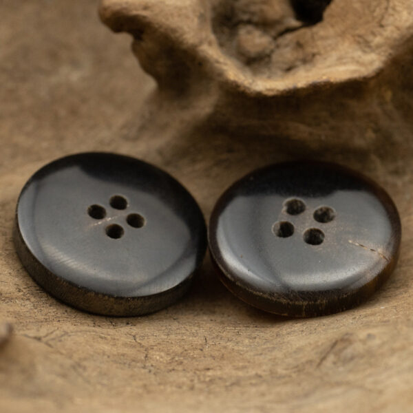 15-25mm Brown Vintage 4 Hole Horn Buttons for Cashmere Coats 6pcs - Image 2
