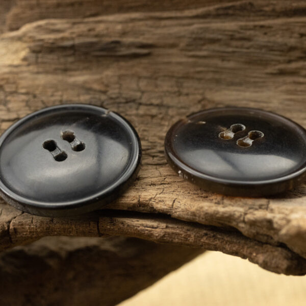15-25mm Narrow-Edged Black Coffee Horn Buttons 10pcs - Image 3