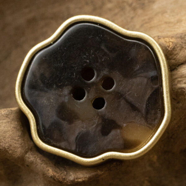 18-38mm Plum Blossom-Shaped Resin Buttons for Vintage Jackets 10pcs - Image 5