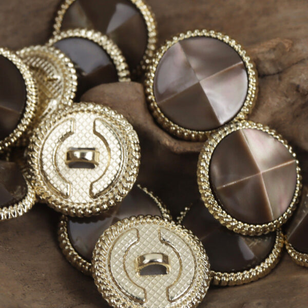 Resin Tortoise Shell-Shaped Button with Gold Metal Base 10pcs - Image 4